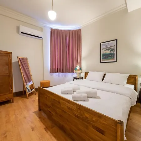Mayer Taksim